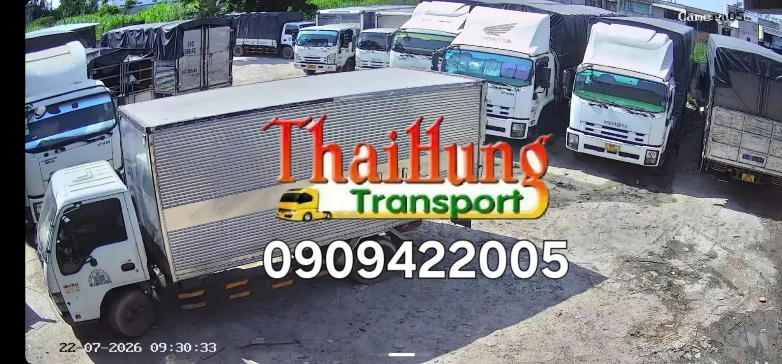 Đội xe tải Vận Tải Thái Hùng tại bãi xe, minh họa bài tin logistics Khánh Hòa ngày 04/10/2026